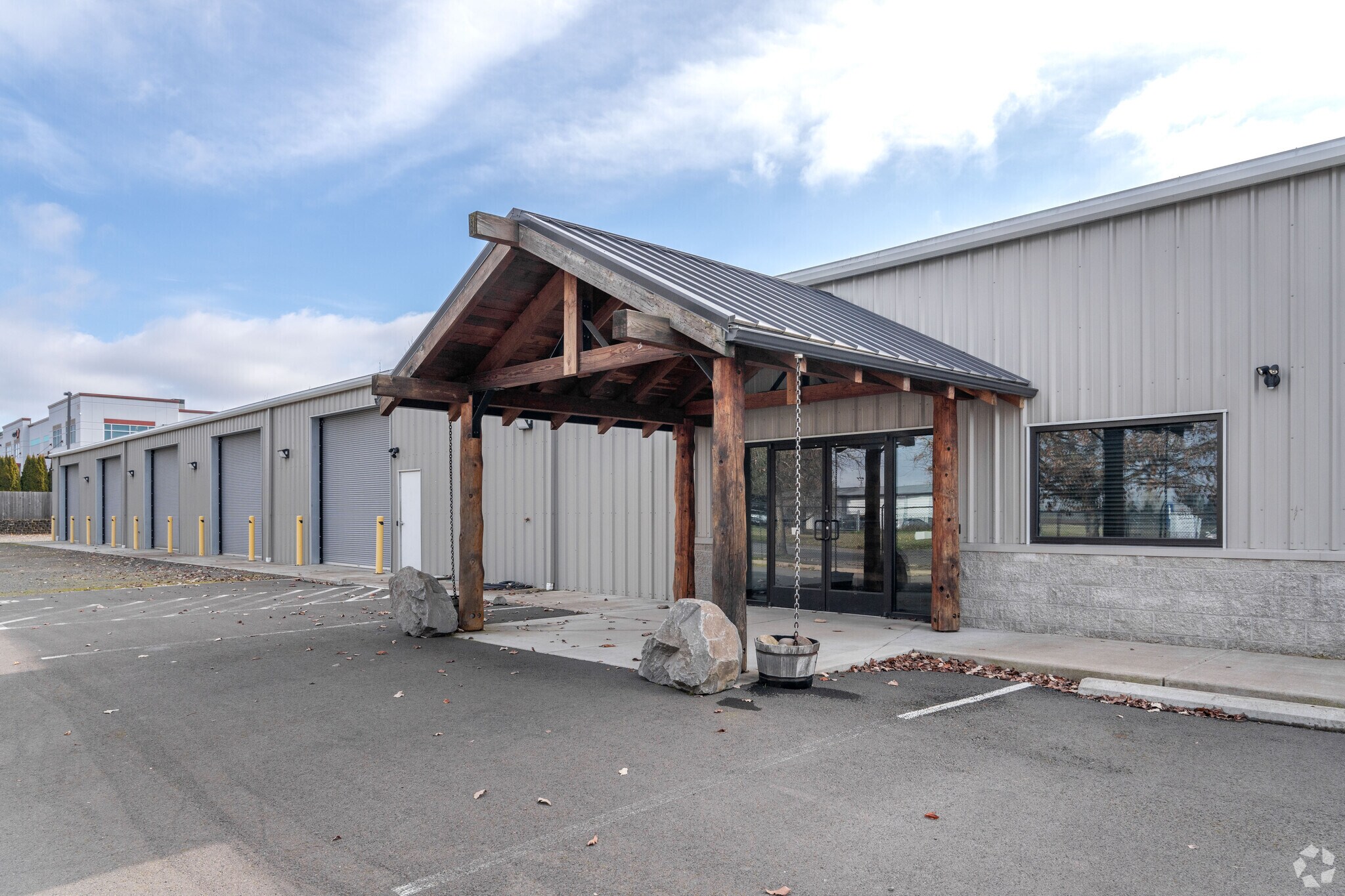 3124 Blossom Dr NE, Salem, OR for lease Building Photo- Image 1 of 21