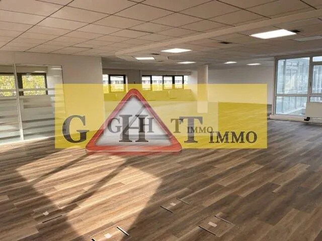 Bureau dans Ivry-sur-Seine à louer - Photo intérieure - Image 3 de 9