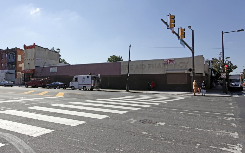 2649-2653 Germantown Ave, Philadelphia, PA à louer - Photo du bâtiment - Image 2 de 7