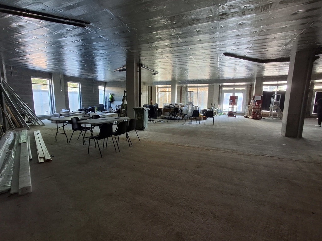 Commerce de détail dans 50-52 London Rd, Brentford à louer Photo intérieure- Image 1 de 2