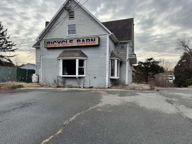 More details for 1203 Poquonnock Rd, Groton, CT - Multifamily for Sale