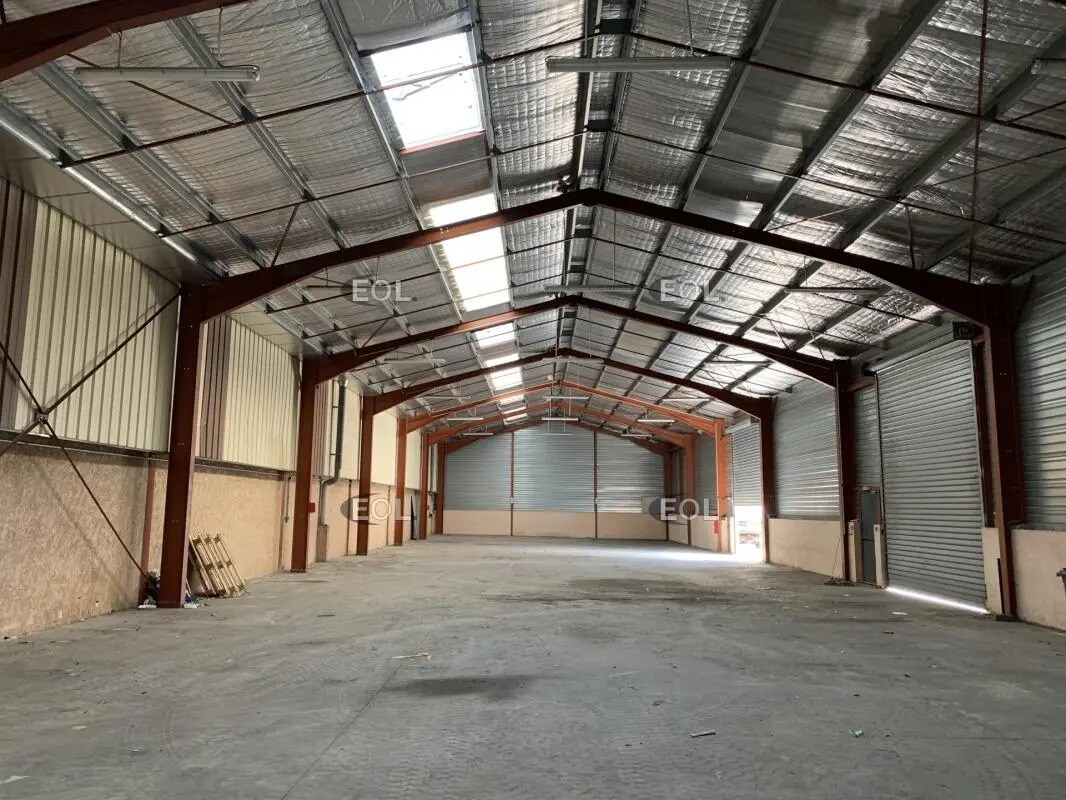 Flex in Flassans-sur-Issole for lease Interior Photo- Image 1 of 2
