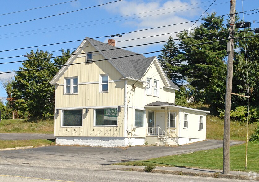 375 Center St, Auburn, ME à vendre - Photo principale - Image 1 de 1