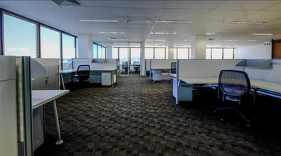 303 Coronation Dr, Milton for lease Interior Photo- Image 2 of 7