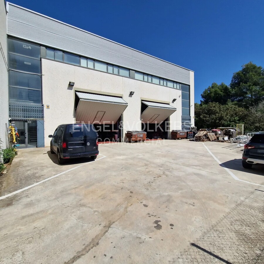 Cornellà de Llobregat, BAR 08758 - Unité 7-8 -  - Photo intérieure - Image 1 of 4