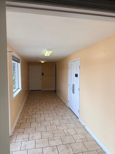 4414 Old Railroad Bed Rd, Harvest, AL à louer - Hall d’entrée - Image 2 de 12