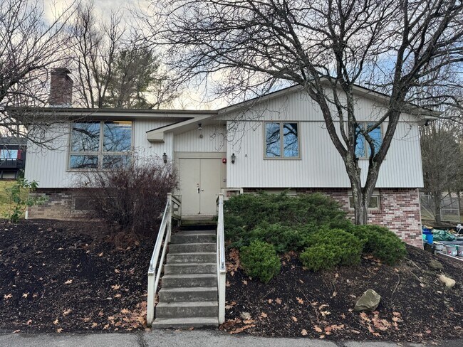 Plus de détails pour 119 Hidden Valley Rd, McMurray, PA - Commerce de détail à louer