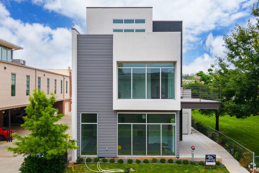 435 NW 12th St, Oklahoma City, OK à louer - Photo du bâtiment - Image 2 de 5