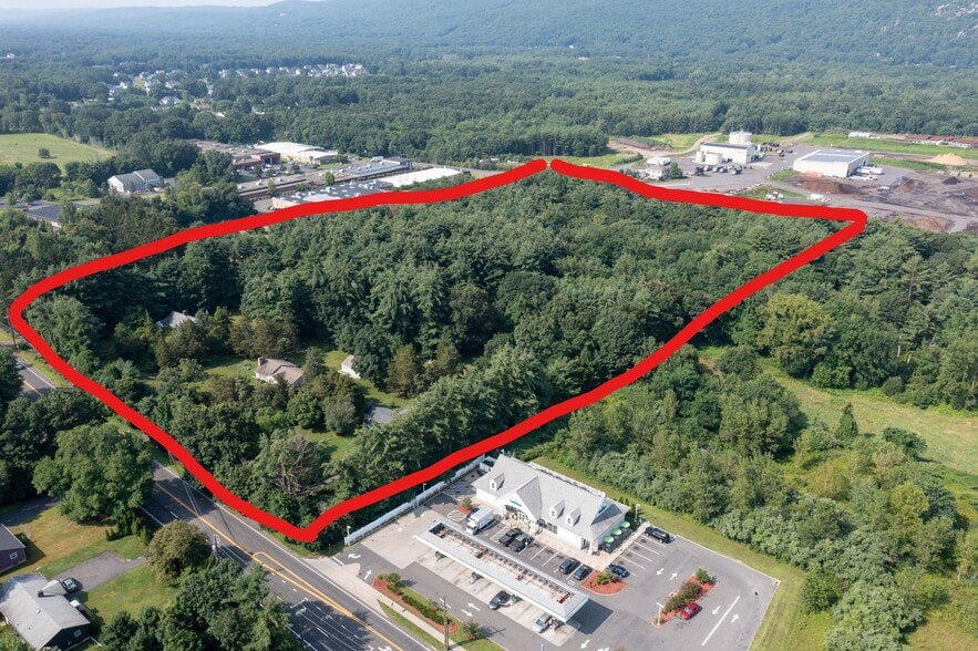 1934 West St, Southington, CT for sale - Building Photo - Image 3 of 6