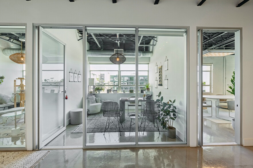 8820 Wilshire Blvd, Beverly Hills, CA à louer - Photo du bâtiment - Image 3 de 13