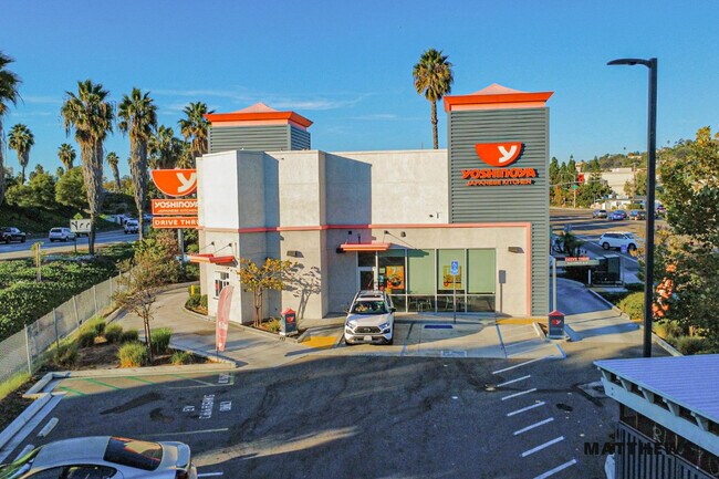 Plus de détails pour 1025 Sweetwater Rd, Spring Valley, CA - Commerce de détail à vendre