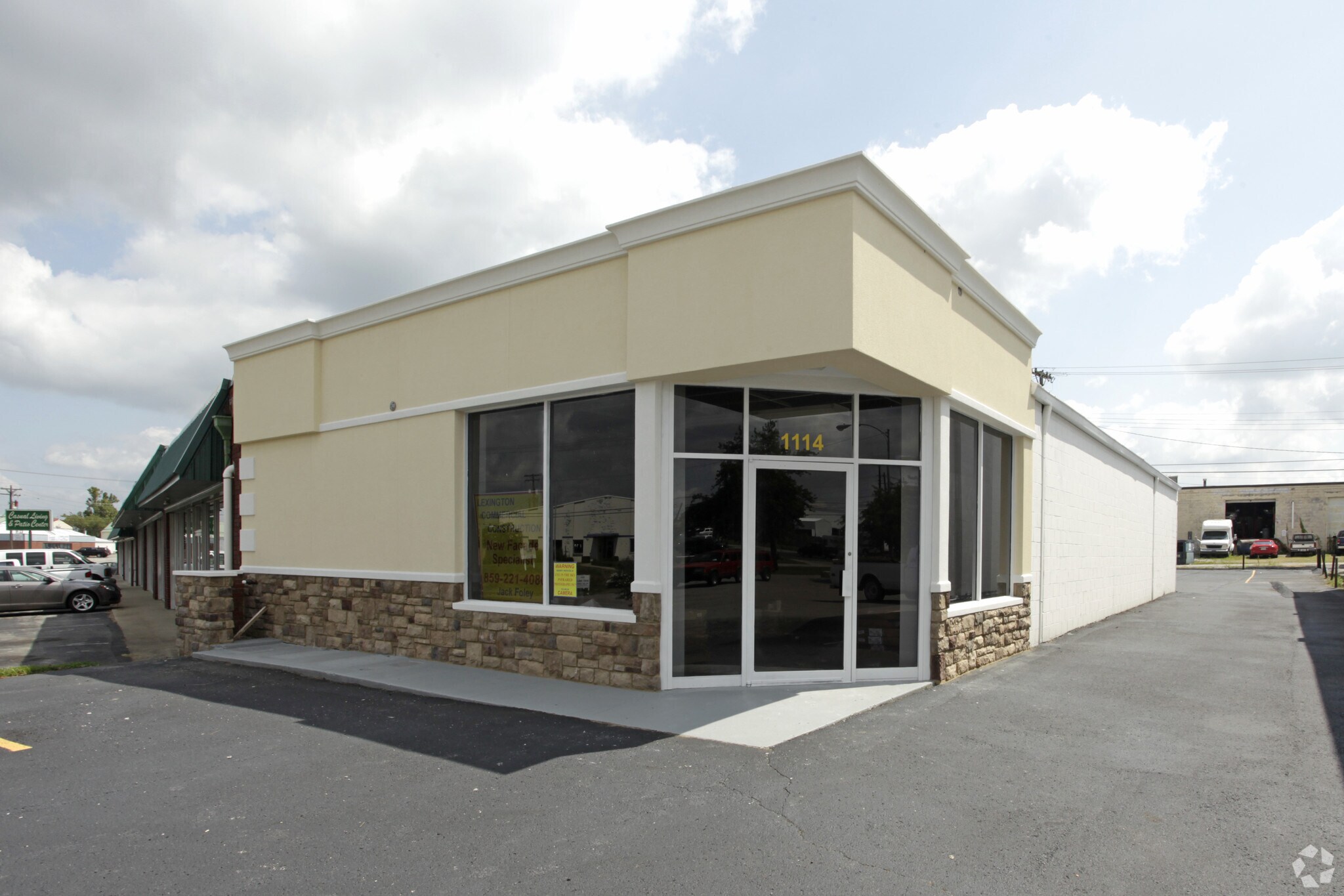 1114 Industry Rd, Lexington, KY à louer Photo principale- Image 1 de 4