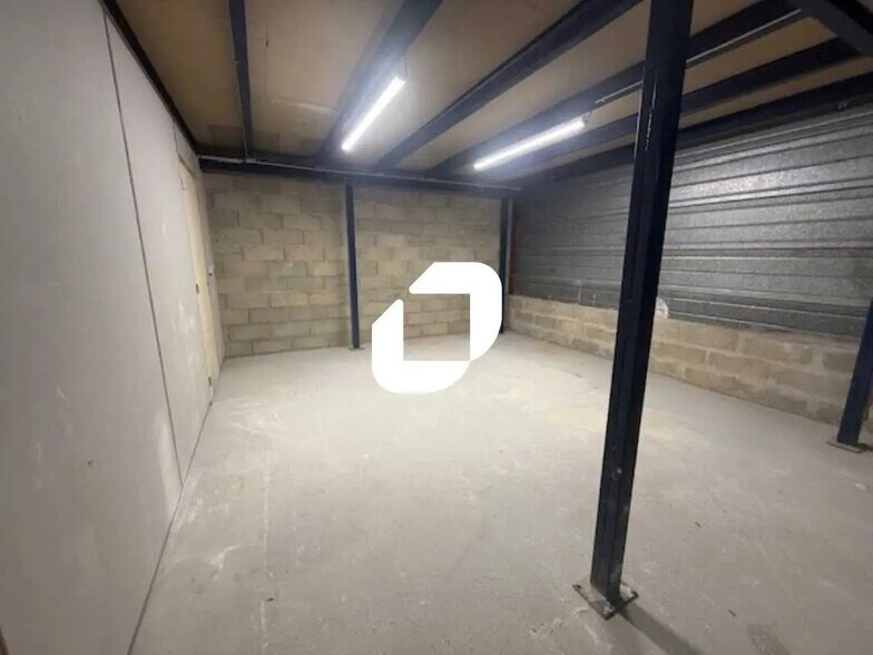 Bureau dans Marines à louer - Photo du bâtiment - Image 2 de 16