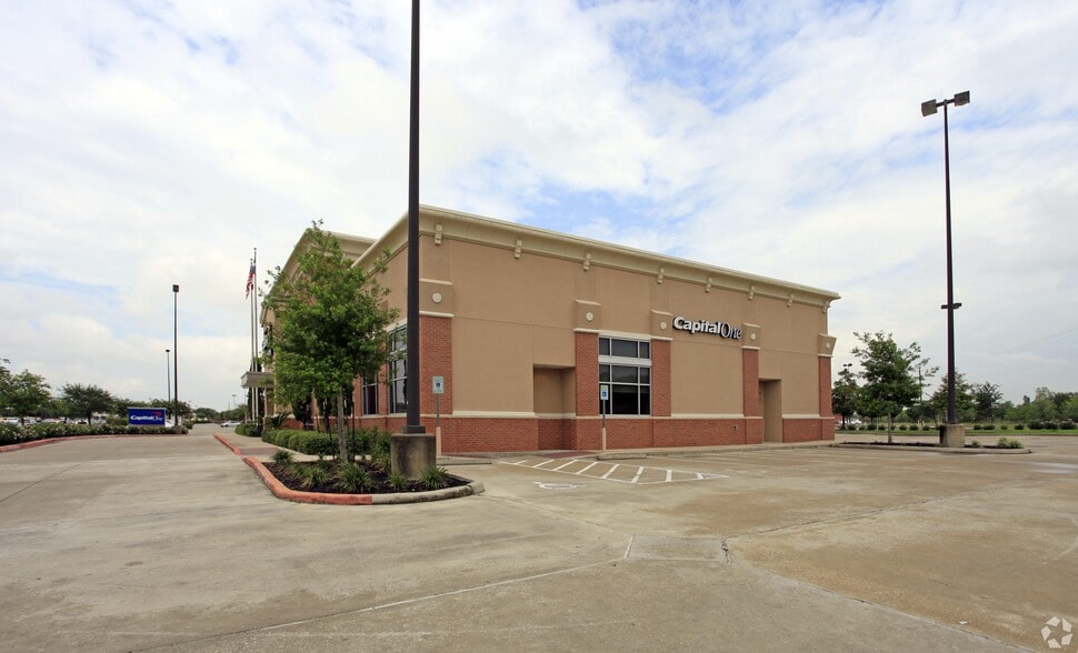 1855 W Bay Area Blvd, Webster, TX for lease - Building Photo - Image 2 of 6