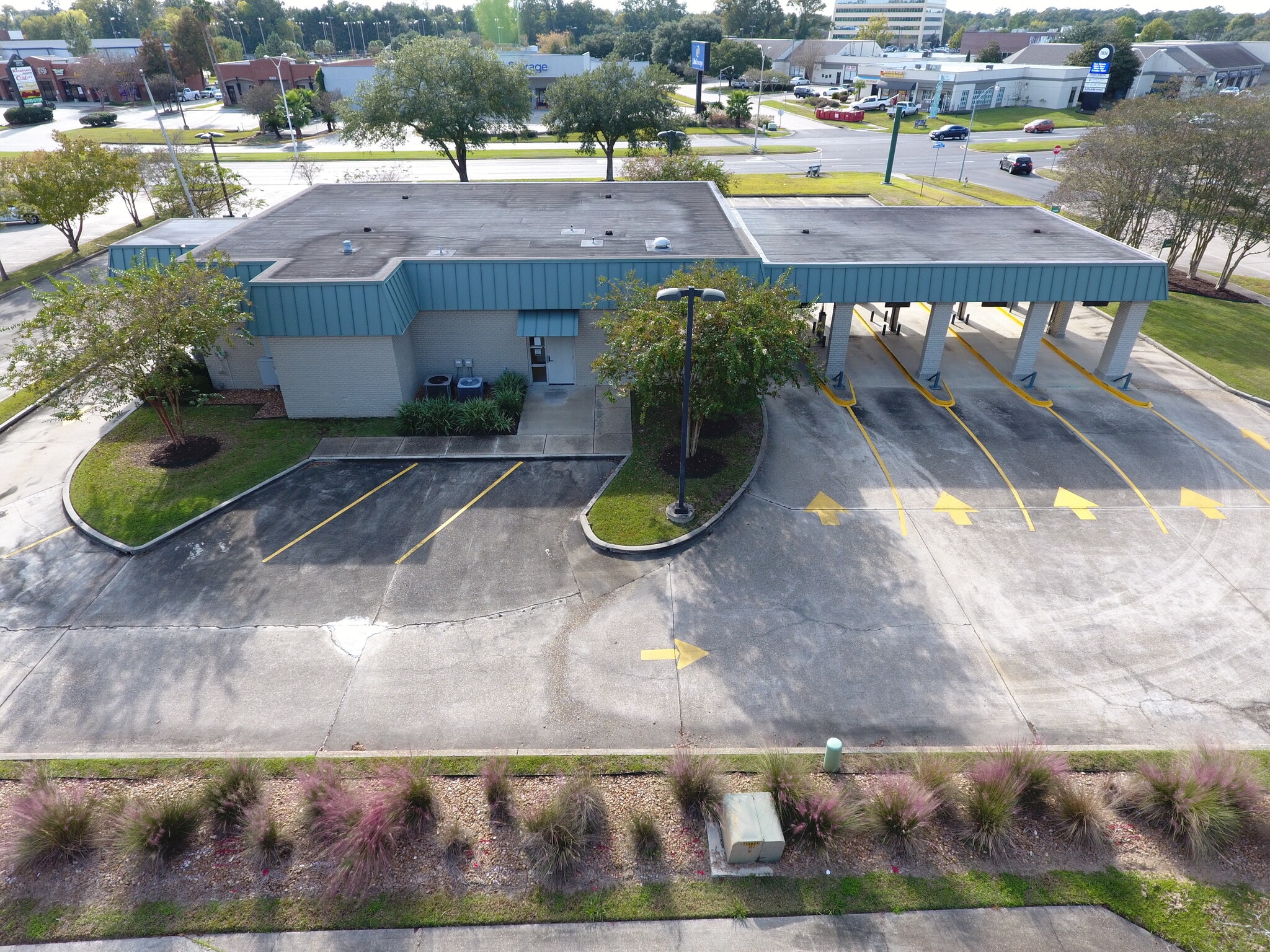 2927 S Sherwood Forest Blvd, Baton Rouge, LA for lease Building Photo- Image 1 of 7