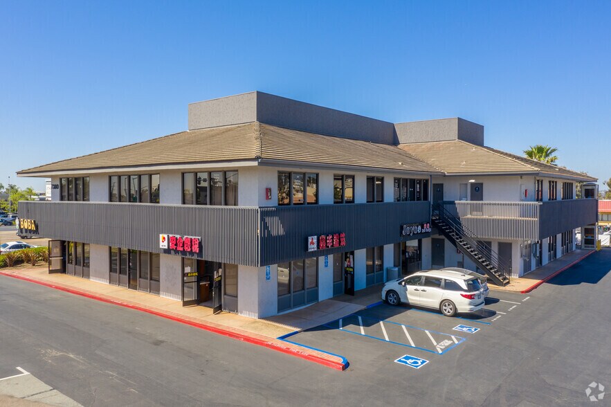 7380 Clairemont Mesa Blvd, San Diego, CA à louer - Photo du bâtiment - Image 1 de 5