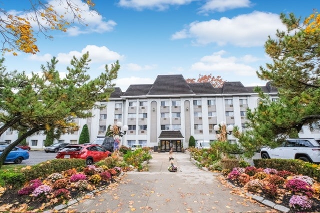 1000 Targee St, Staten Island, NY à vendre - Photo du bâtiment - Image 1 de 13