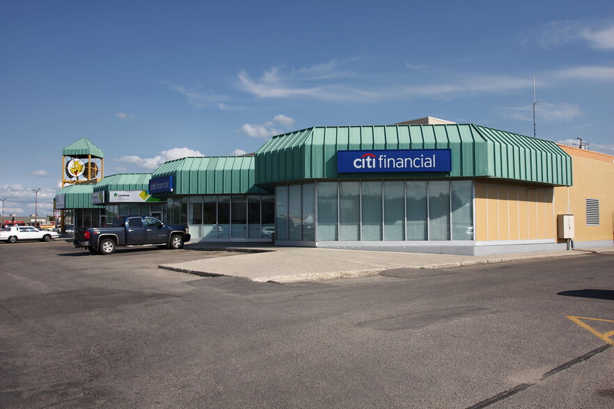 2719 Avonhurst Dr, Regina, SK for lease - Primary Photo - Image 1 of 5