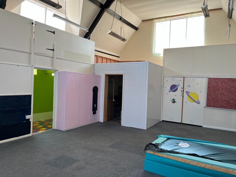 51 Howsell Rd, Malvern à vendre - Photo intérieure - Image 2 de 4