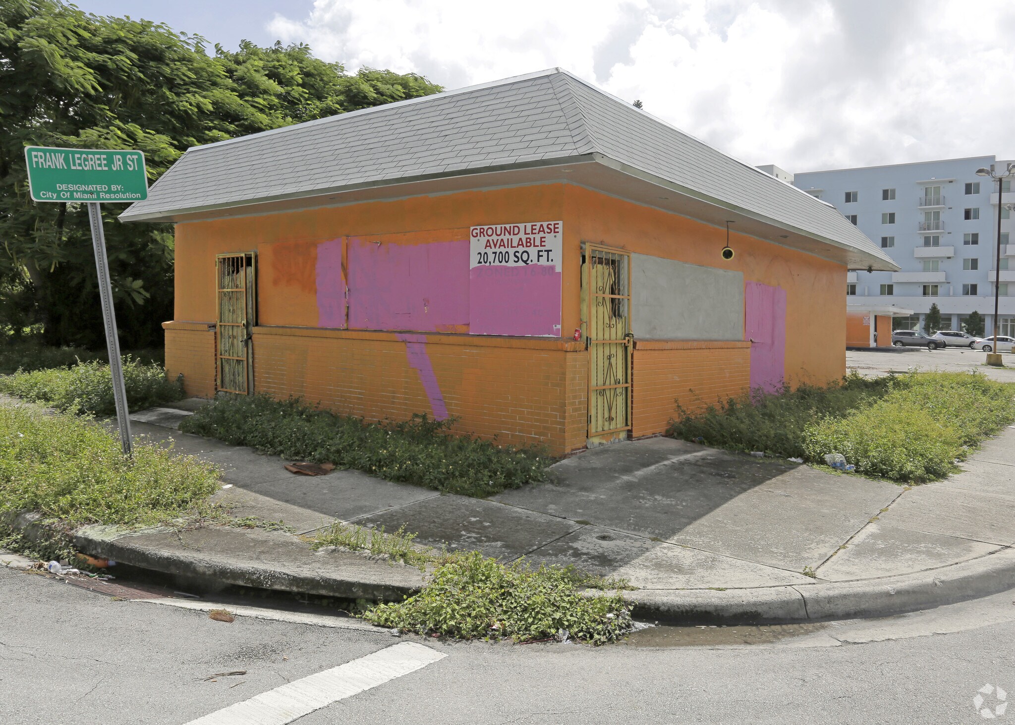 5495 NW 17th Ave, Miami, FL for sale Primary Photo- Image 1 of 27