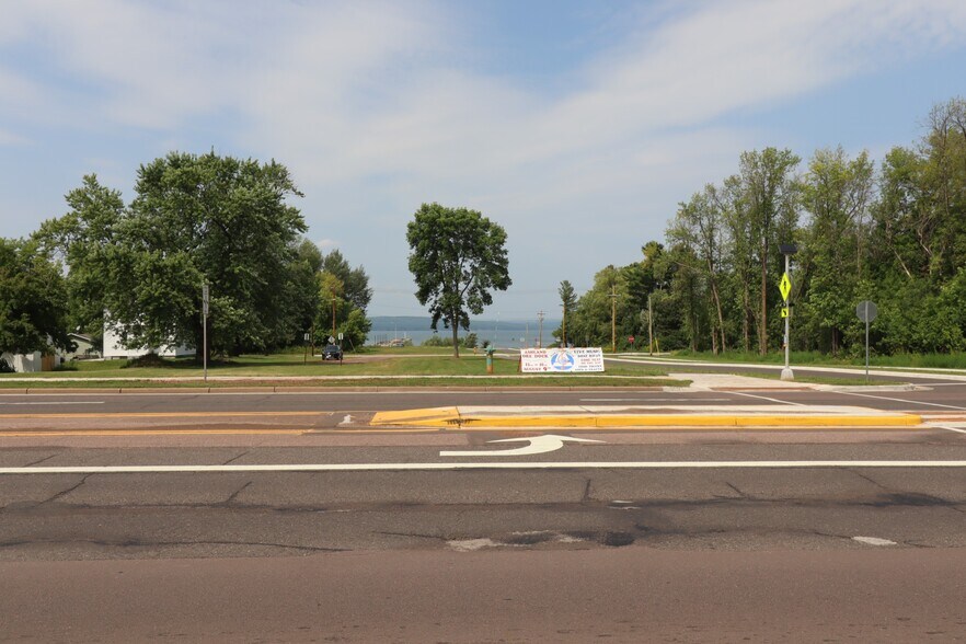 722 Lake Shore Dr E, Ashland, WI for sale - Building Photo - Image 2 of 26