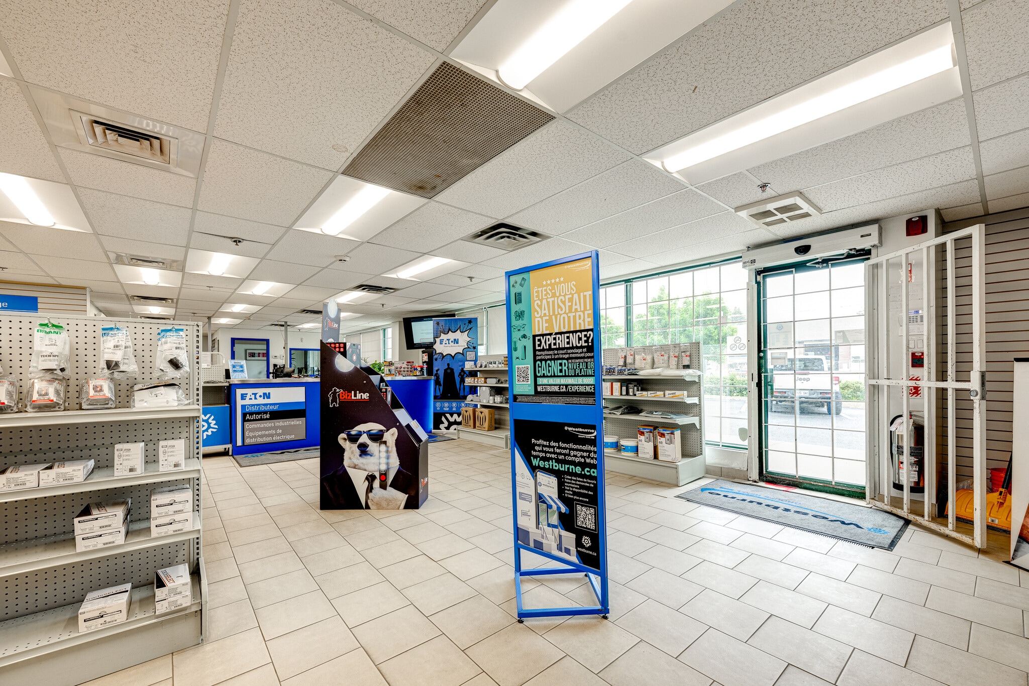 982-1002 Rue Jean-Neveu, Longueuil, QC à louer Photo intérieure- Image 1 de 13