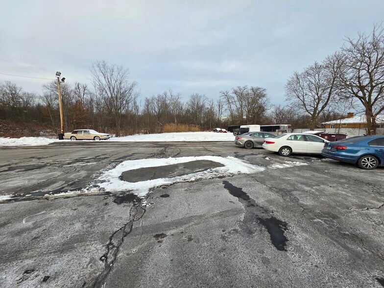 150 NY-17K, Newburgh, NY à vendre - Photo du bâtiment - Image 3 de 6