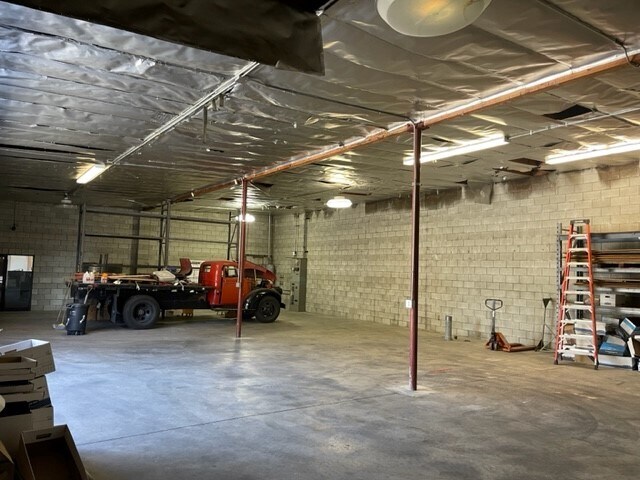 14128 Paramount Blvd, Paramount, CA à vendre - Photo intérieure - Image 2 de 43