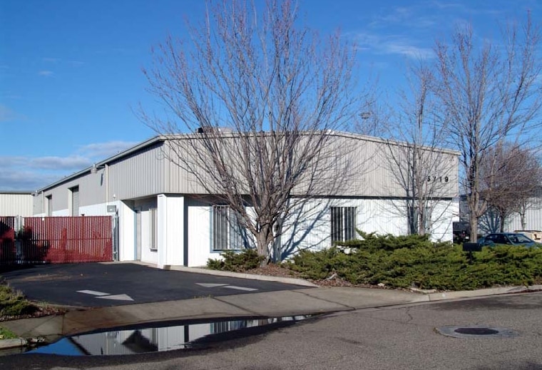 5697 W San Madele Ave, Fresno, CA à louer - Photo du bâtiment - Image 2 de 5