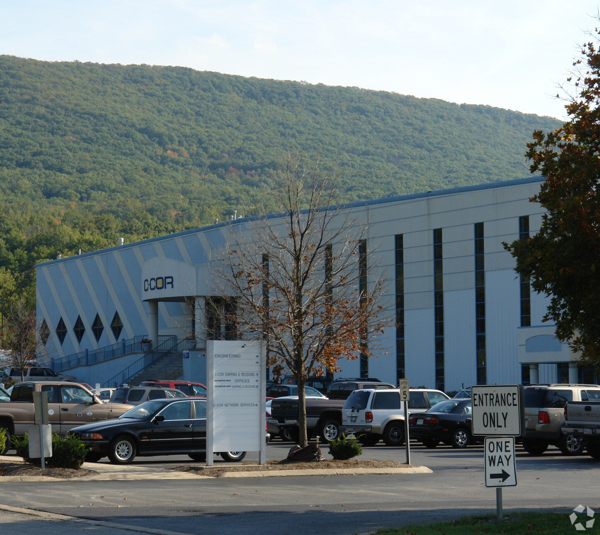 60 Decibel Rd, State College, PA à louer Photo principale- Image 1 de 7