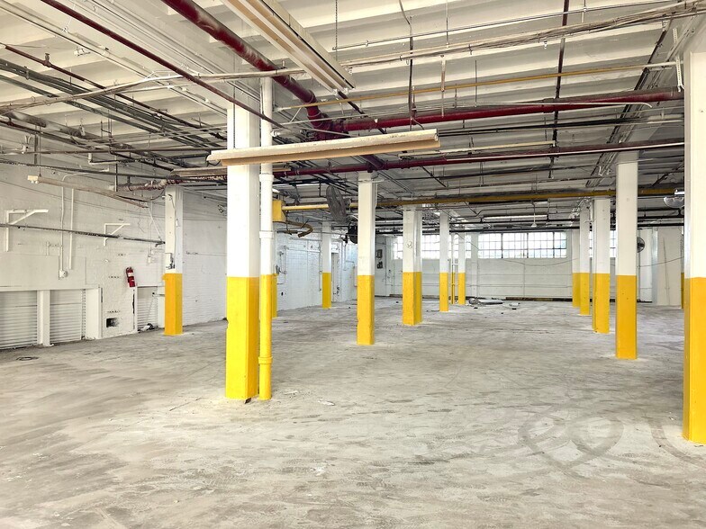 5213 Grays Ave, Philadelphia, PA à louer - Photo du bâtiment - Image 2 de 9