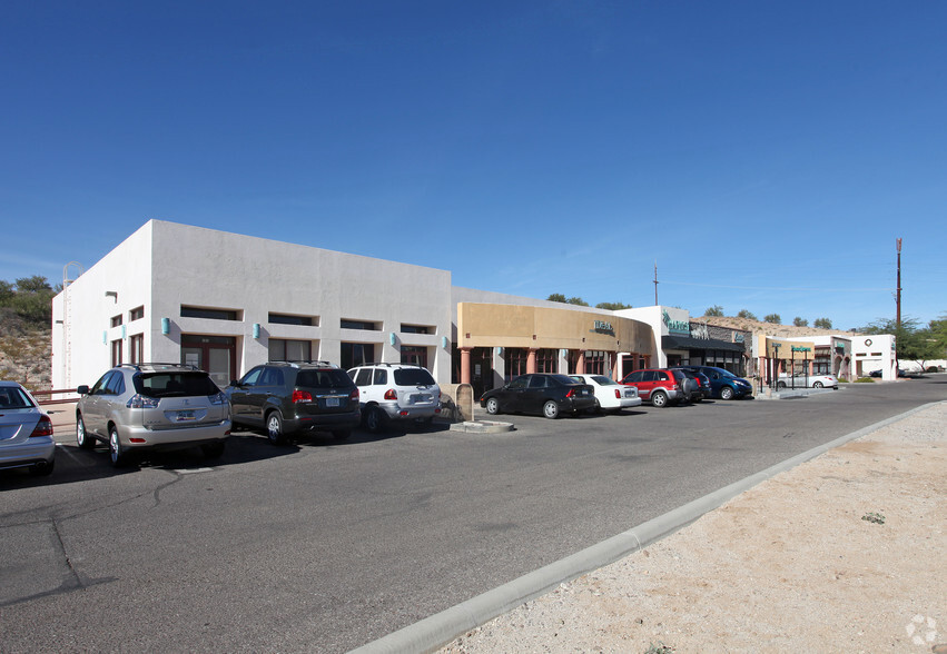 10355 N La Canada Dr, Tucson, AZ for lease - Primary Photo - Image 1 of 2