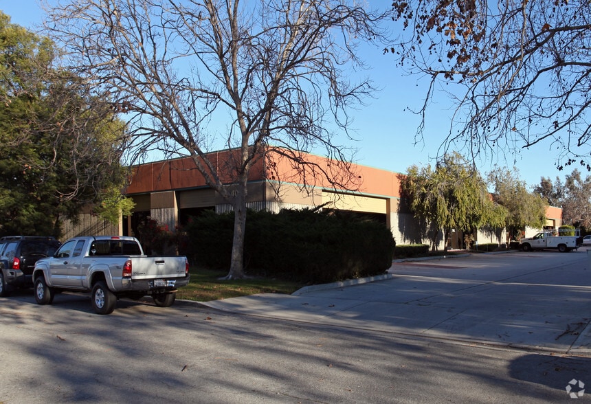 4053 Calle Tesoro, Camarillo, CA for lease - Building Photo - Image 3 of 12