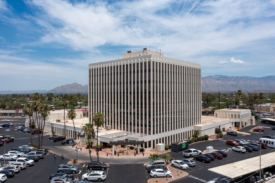 4400 E Broadway Blvd, Tucson, AZ à louer - Photo du bâtiment - Image 3 de 22