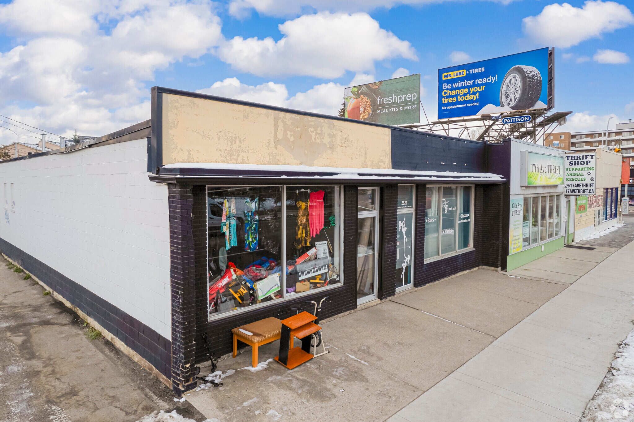 2627 17th Ave SW, Calgary, AB à vendre Photo principale- Image 1 de 1