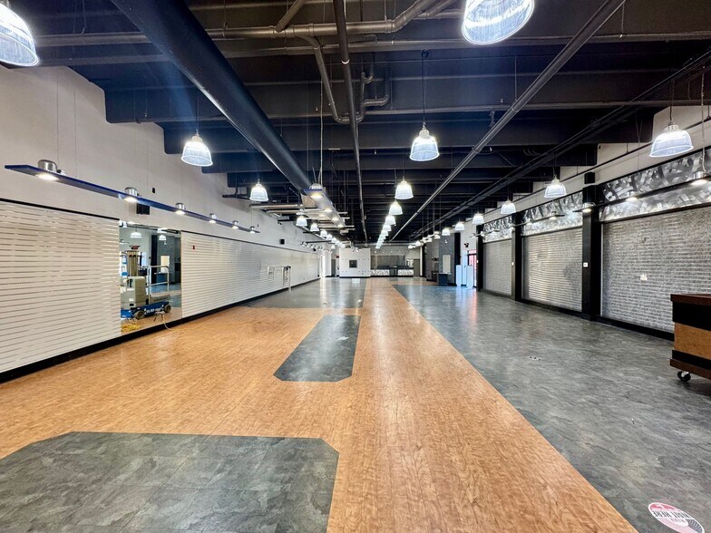 1647 N US Highway 1, Ormond Beach, FL à louer - Photo intérieure - Image 3 de 5