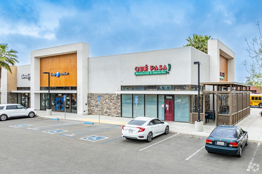 2908-2950 S Mooney Blvd, Visalia, CA for sale - Building Photo - Image 3 of 38