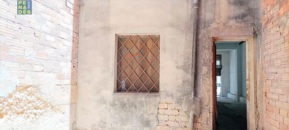 Commerce de détail dans València, Valencia à louer - Photo du bâtiment - Image 3 de 4