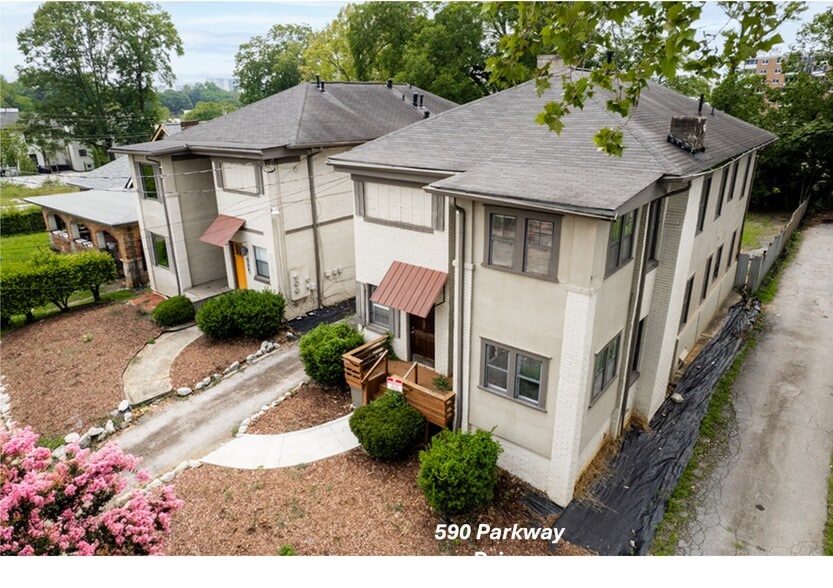 590 Parkway Dr NE, Atlanta, GA for sale - Primary Photo - Image 1 of 16