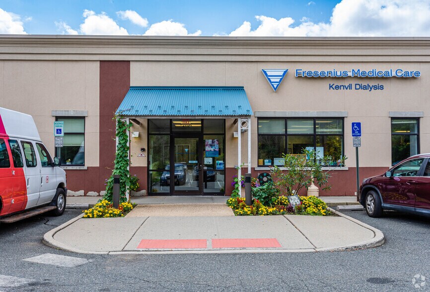 677 Route 46, Kenvil, NJ à louer - Photo du bâtiment - Image 3 de 6