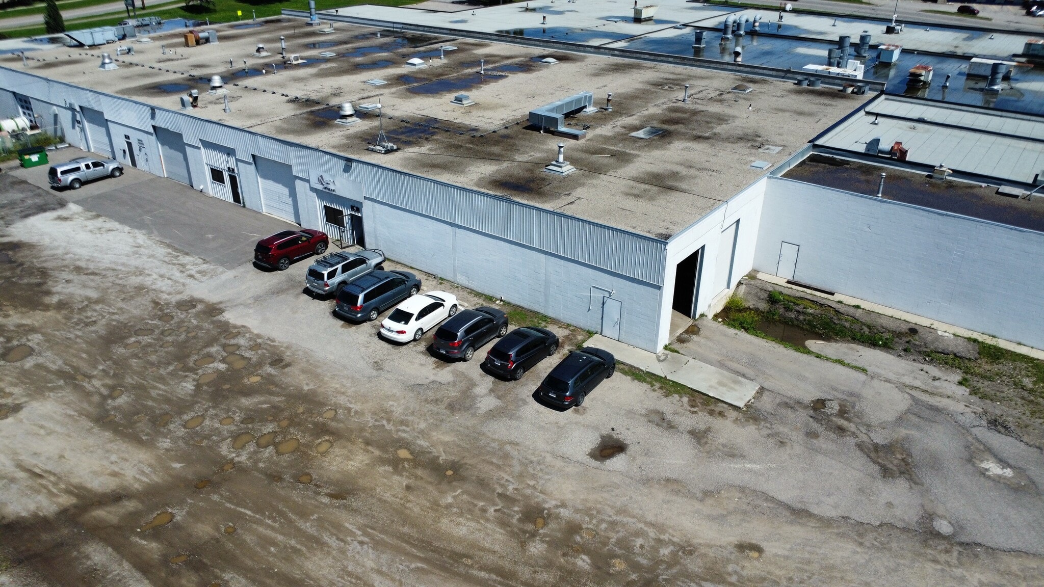 1201 42nd Ave SE, Calgary, AB for lease Building Photo- Image 1 of 7