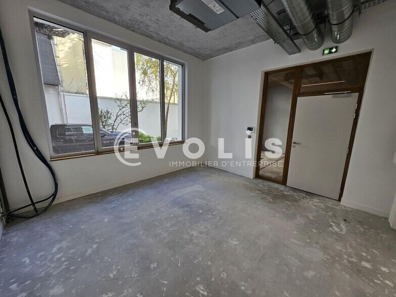 Bureau dans Malakoff à louer - Photo du bâtiment - Image 3 de 45