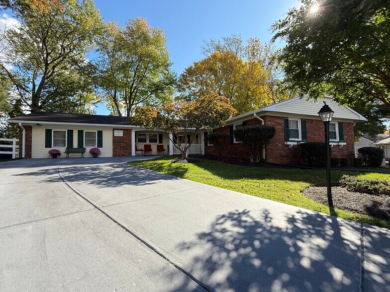 4 Broomall Ct, Silver Spring, MD for sale - Building Photo - Image 2 of 23