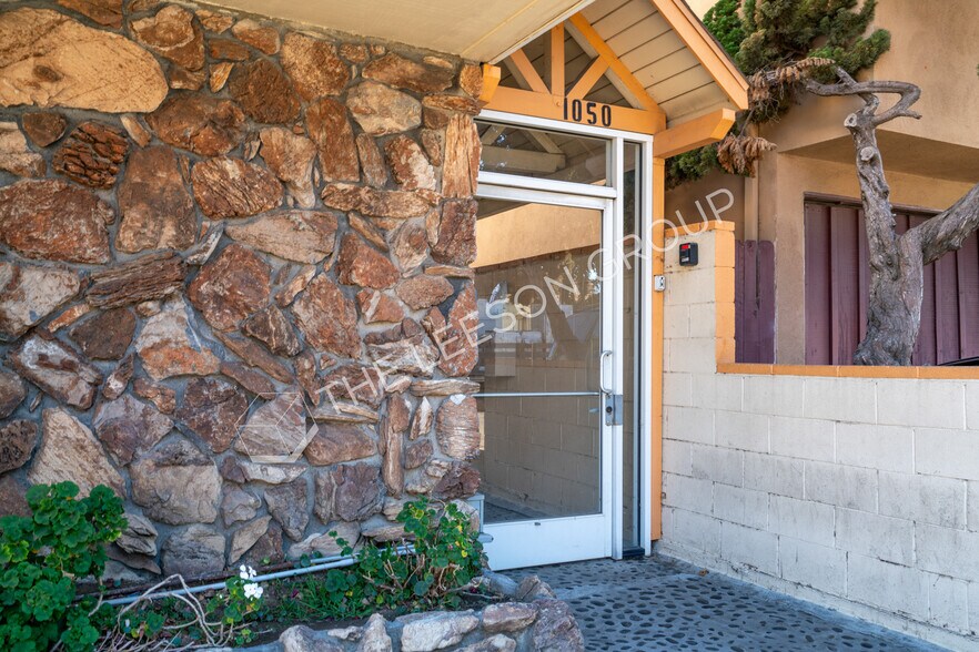 1050 Dawson Ave, Long Beach, CA à vendre - Photo du bâtiment - Image 3 de 9