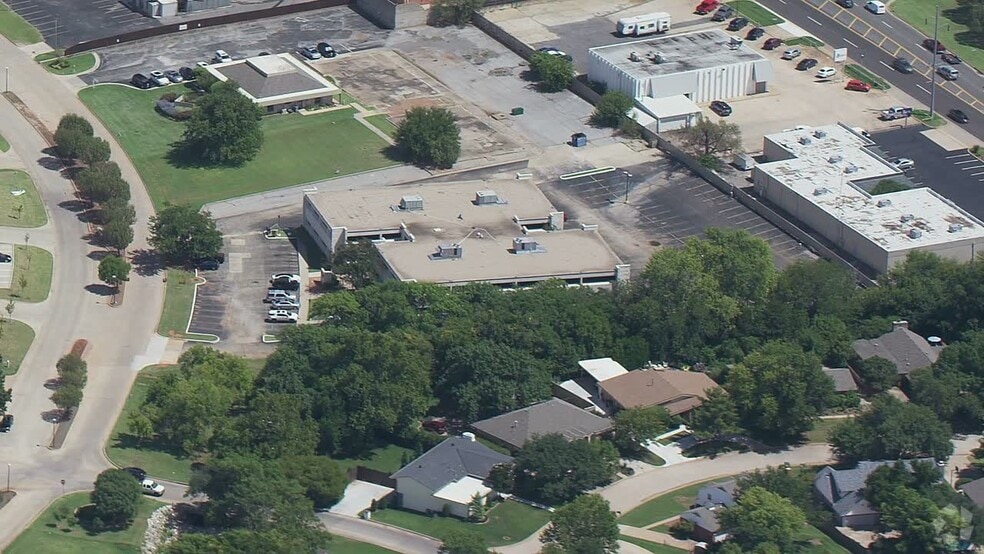 11032 Quail Creek Rd, Oklahoma City, OK for sale - Aerial Video - Image 2 of 9