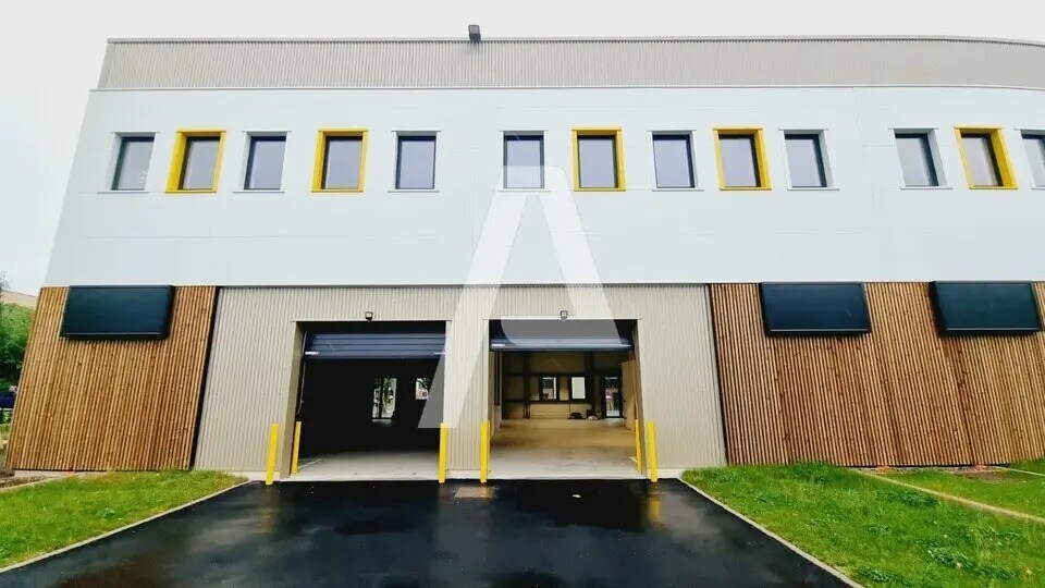 Flex in Fresnes for lease Building Photo- Image 1 of 5