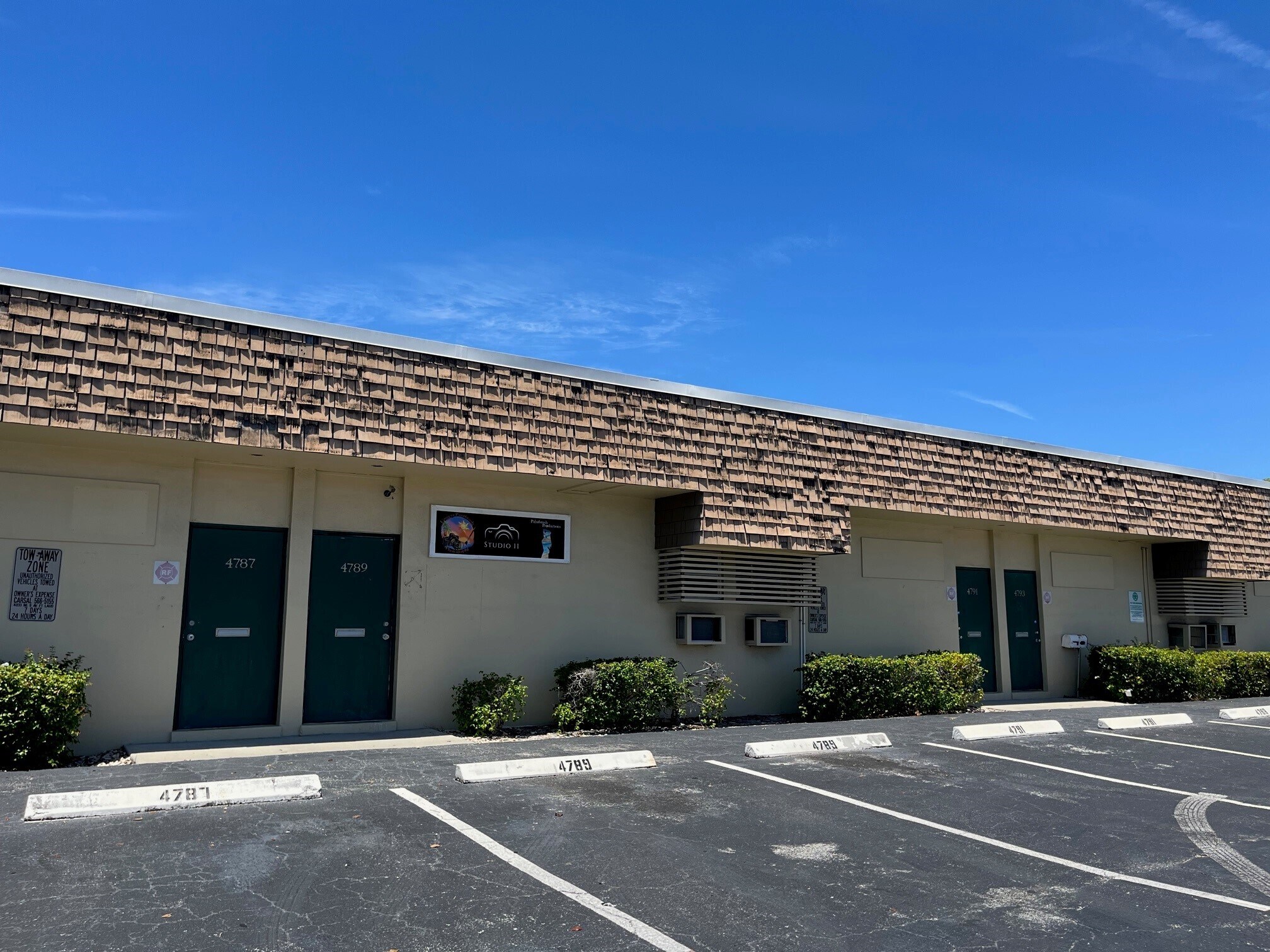 4530-4534 NE 11th Ave, Oakland Park, FL for lease Building Photo- Image 1 of 1