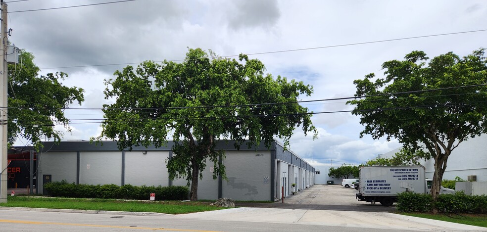 8051-8073 NW 54th St, Miami, FL for sale - Building Photo - Image 1 of 19