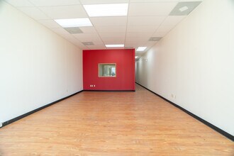 3801-3837 Vaile Ave, Florissant, MO à louer Photo intérieure- Image 1 de 1