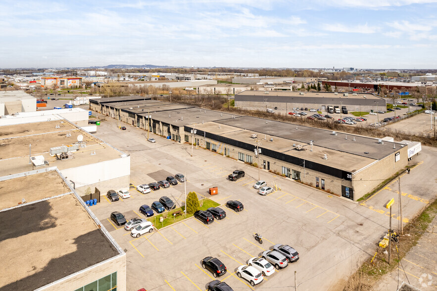 26 Boul Hymus, Pointe-claire, QC for lease - Building Photo - Image 2 of 4